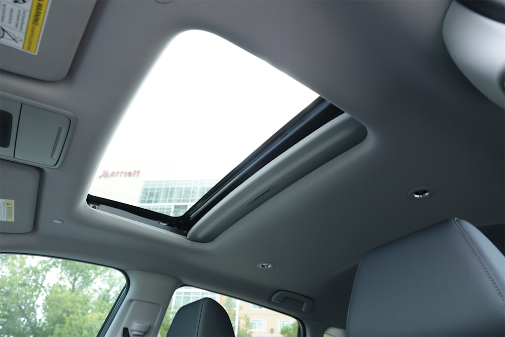 Thumbnail: 2025 Acura ADX - 25