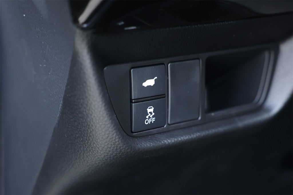 Thumbnail: 2025 Acura ADX - 27