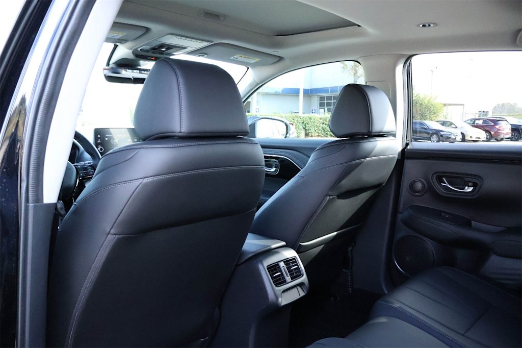 Thumbnail: 2025 Acura ADX - 12