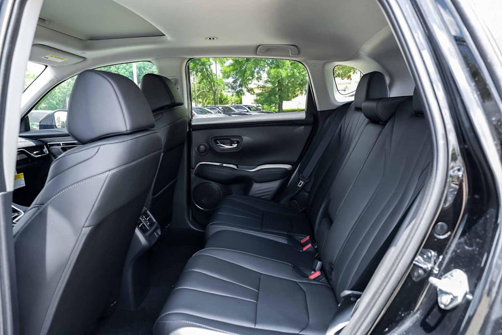 2025 Acura ADX  21