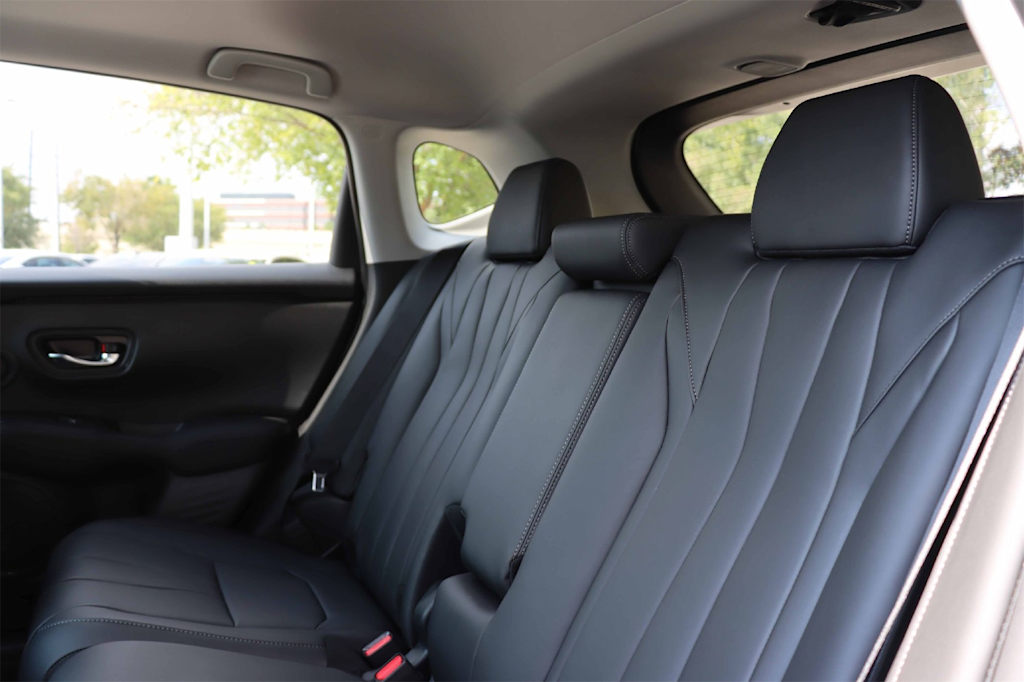 Thumbnail: 2025 Acura ADX - 21