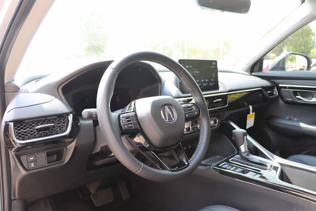 Thumbnail: 2025 Acura ADX - 2