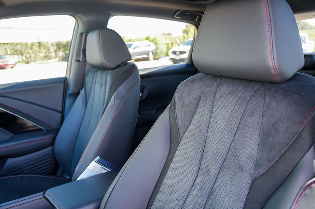 Thumbnail: 2025 Acura ADX - 10