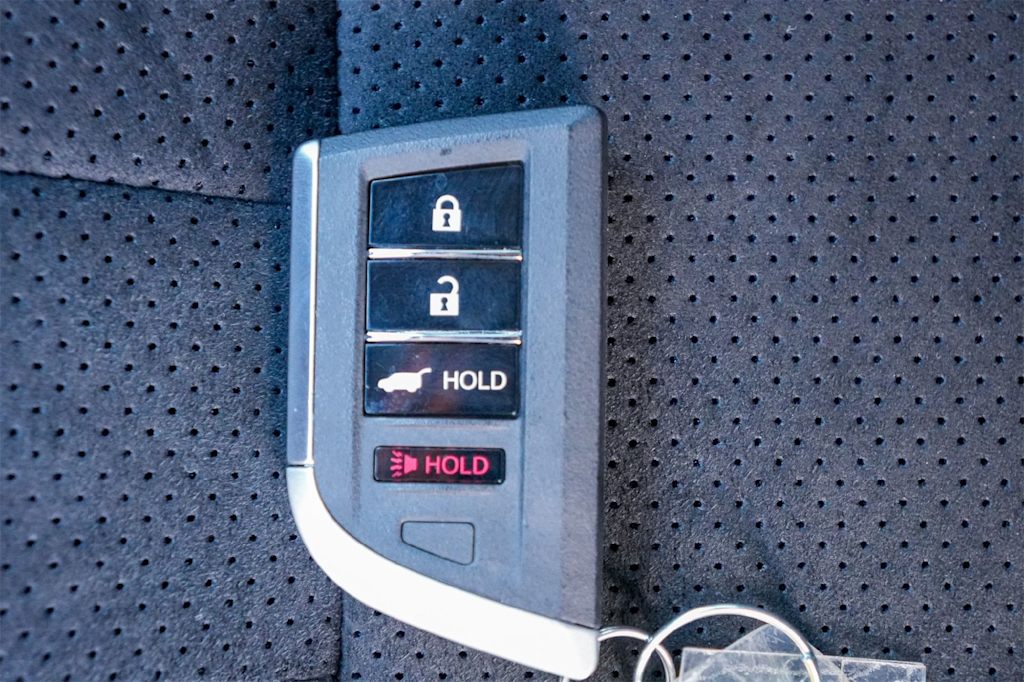 Thumbnail: 2025 Acura ADX - 18