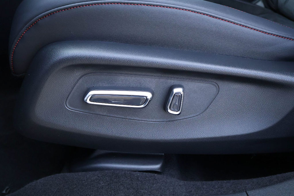 Thumbnail: 2025 Acura ADX - 23