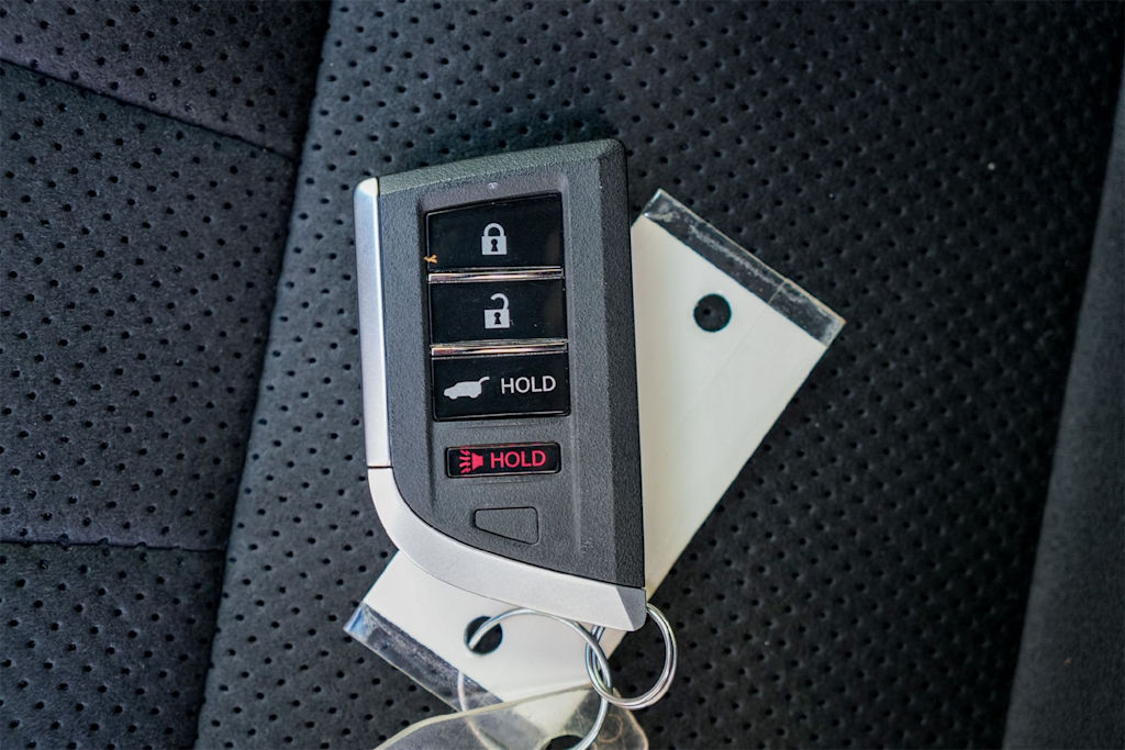 Thumbnail: 2025 Acura ADX - 19