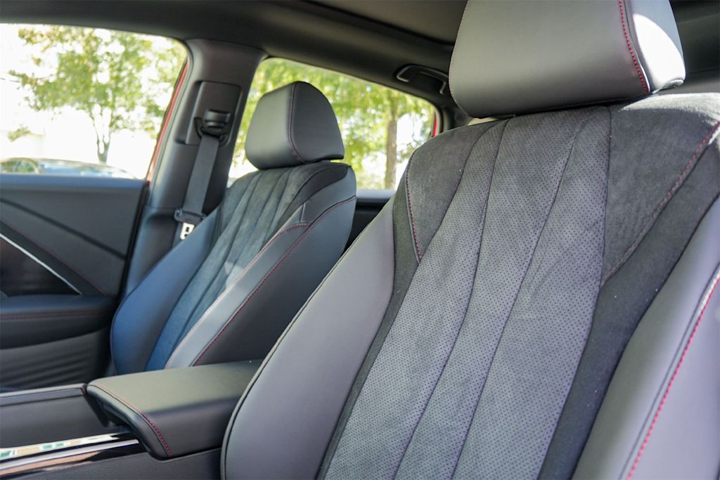 Thumbnail: 2025 Acura ADX - 11