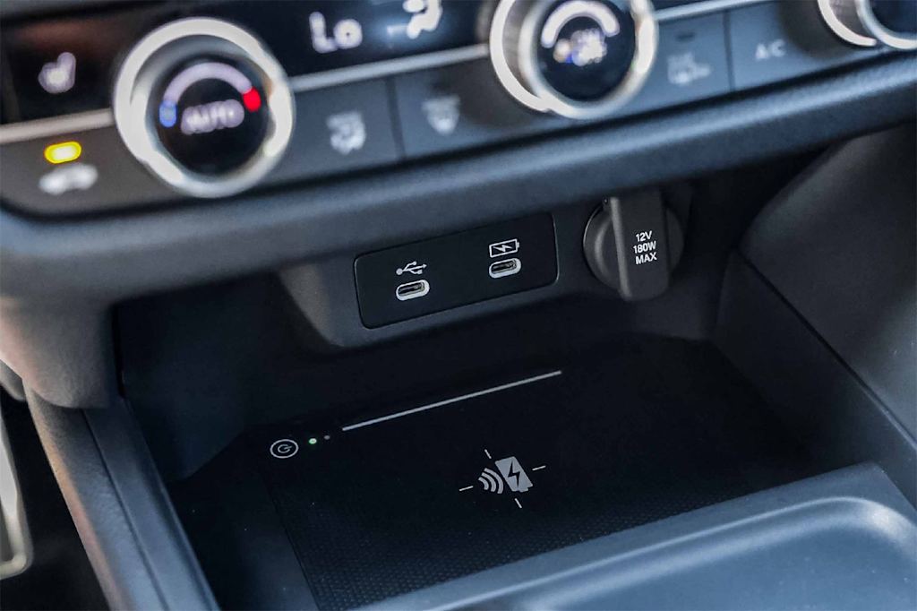 Thumbnail: 2025 Acura ADX - 25