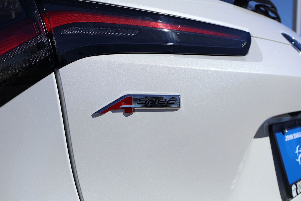 Thumbnail: 2026 Acura ADX - 6