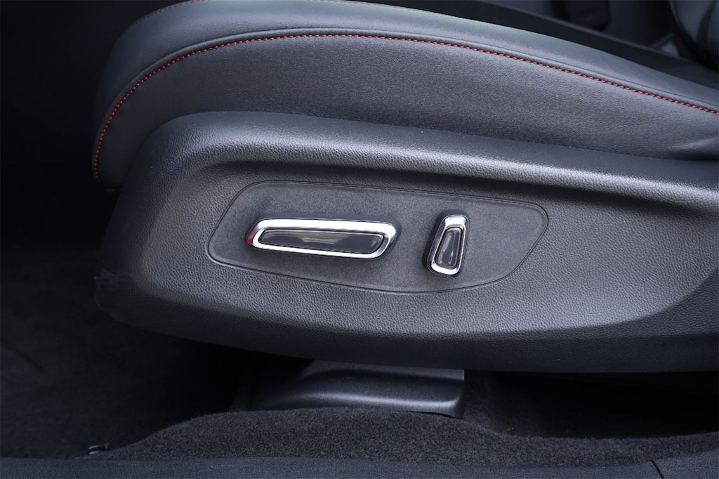 Thumbnail: 2025 Acura ADX - 23