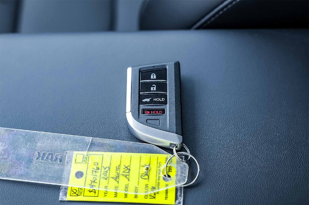 Thumbnail: 2025 Acura ADX - 19