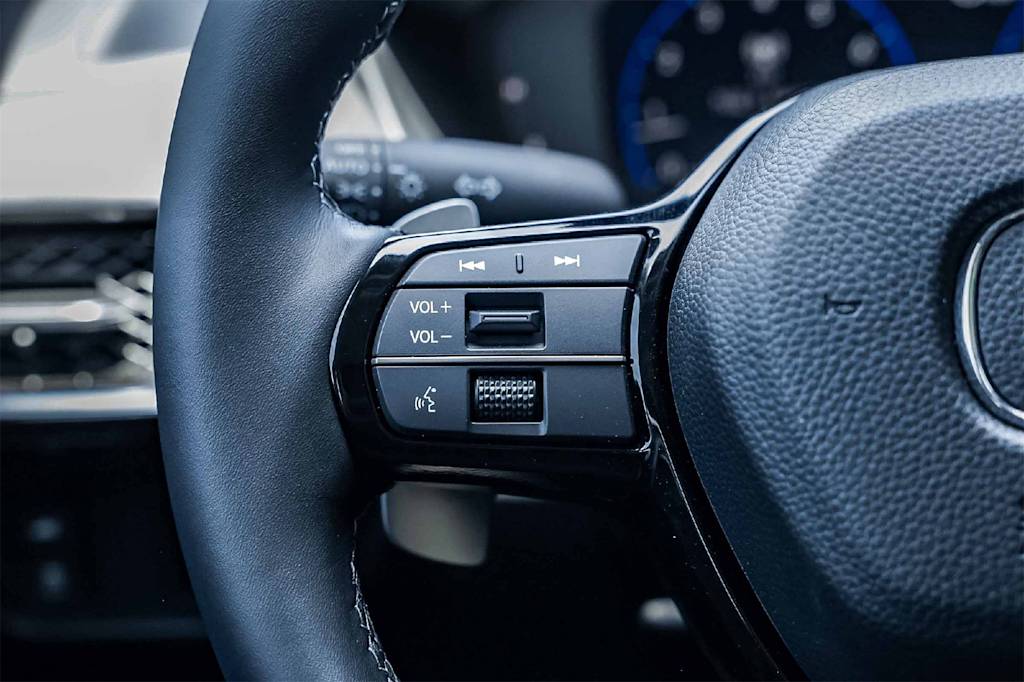 Thumbnail: 2025 Acura ADX - 22