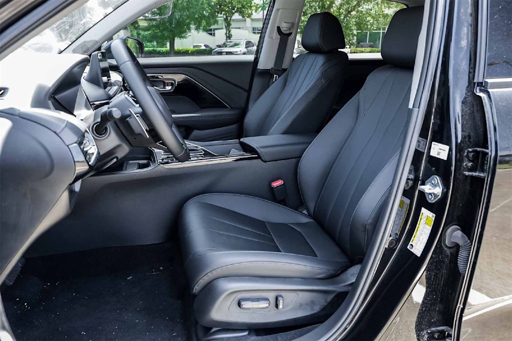 Thumbnail: 2025 Acura ADX - 11