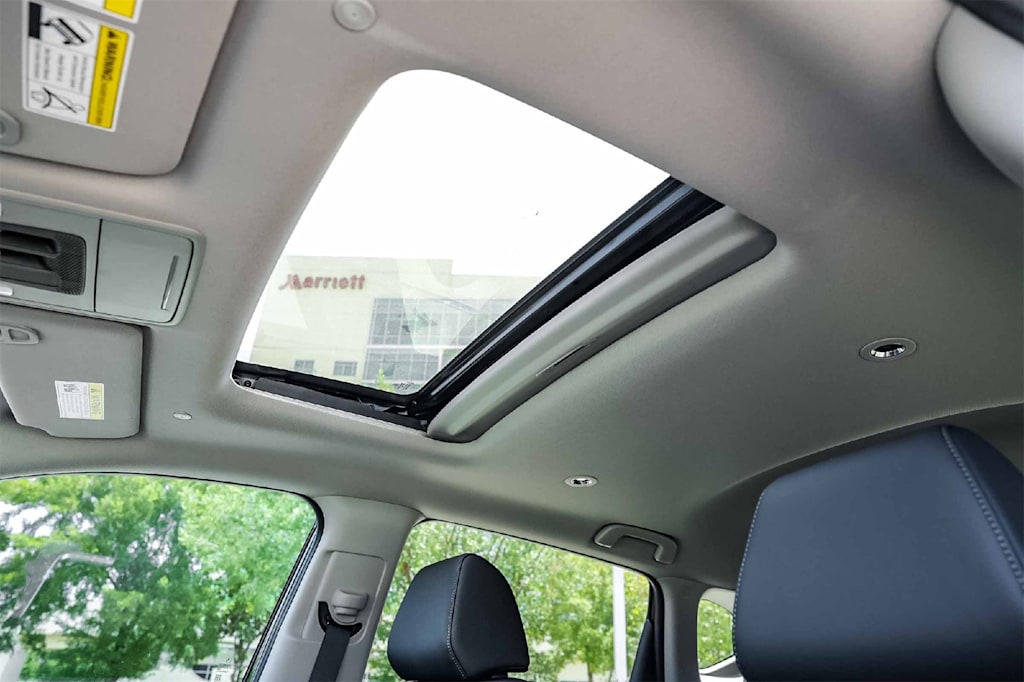 Thumbnail: 2025 Acura ADX - 26