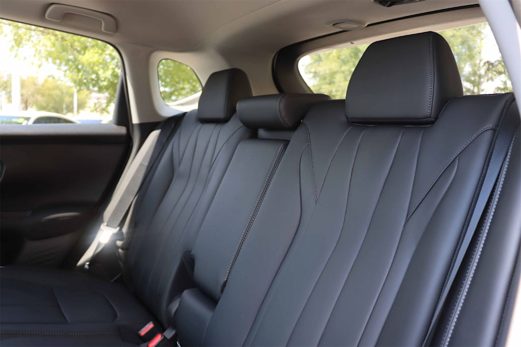 Thumbnail: 2025 Acura ADX - 21