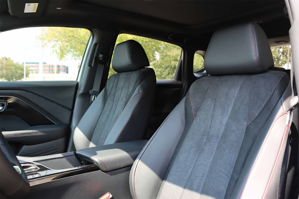 Thumbnail: 2025 Acura ADX - 11