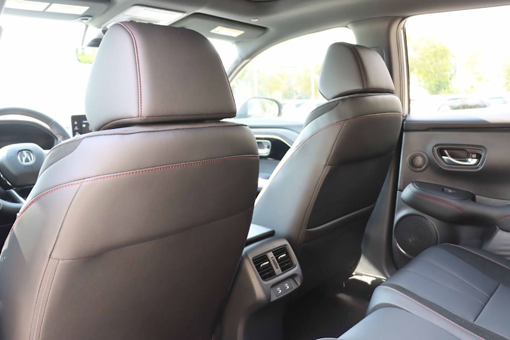 Thumbnail: 2025 Acura ADX - 13