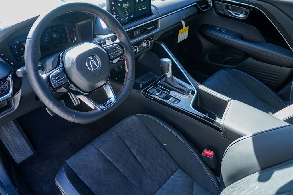 Thumbnail: 2025 Acura ADX - 2