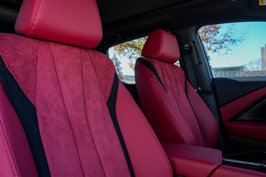 Thumbnail: 2025 Acura ADX - 21