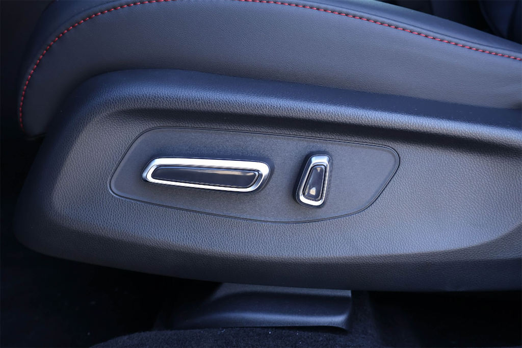 Thumbnail: 2025 Acura ADX - 24