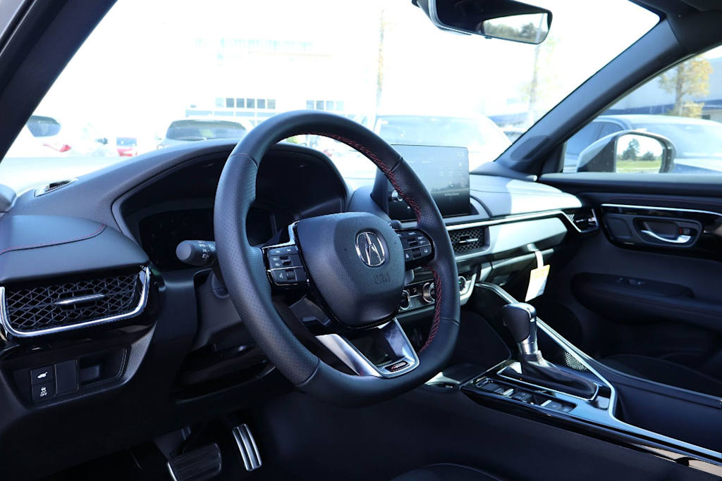 Thumbnail: 2025 Acura ADX - 2