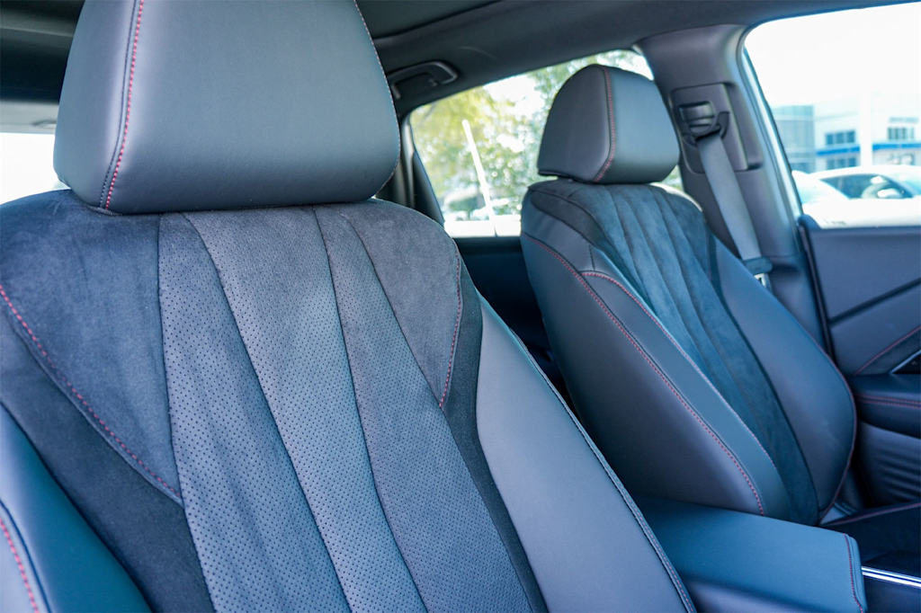 Thumbnail: 2025 Acura ADX - 12