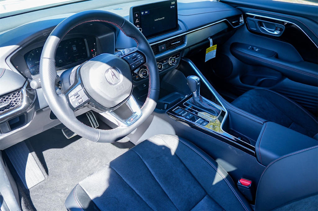 Thumbnail: 2025 Acura ADX - 2