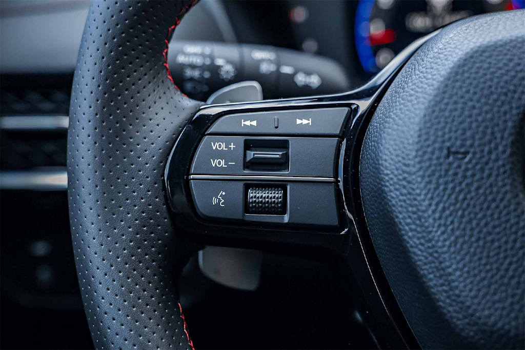 Thumbnail: 2025 Acura ADX - 22