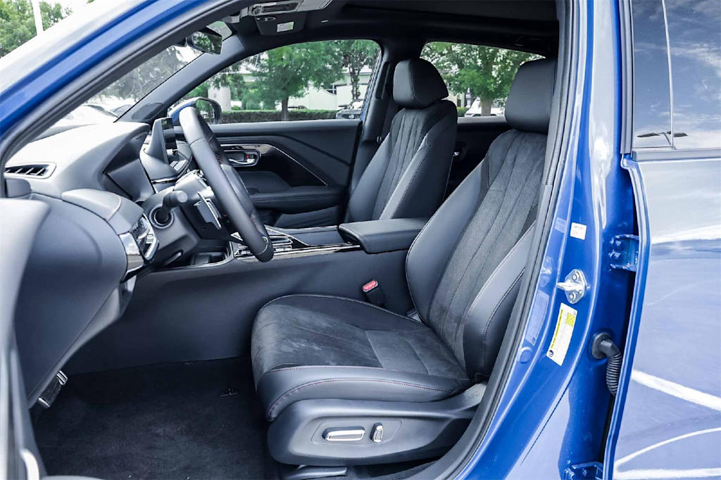 Thumbnail: 2025 Acura ADX - 11