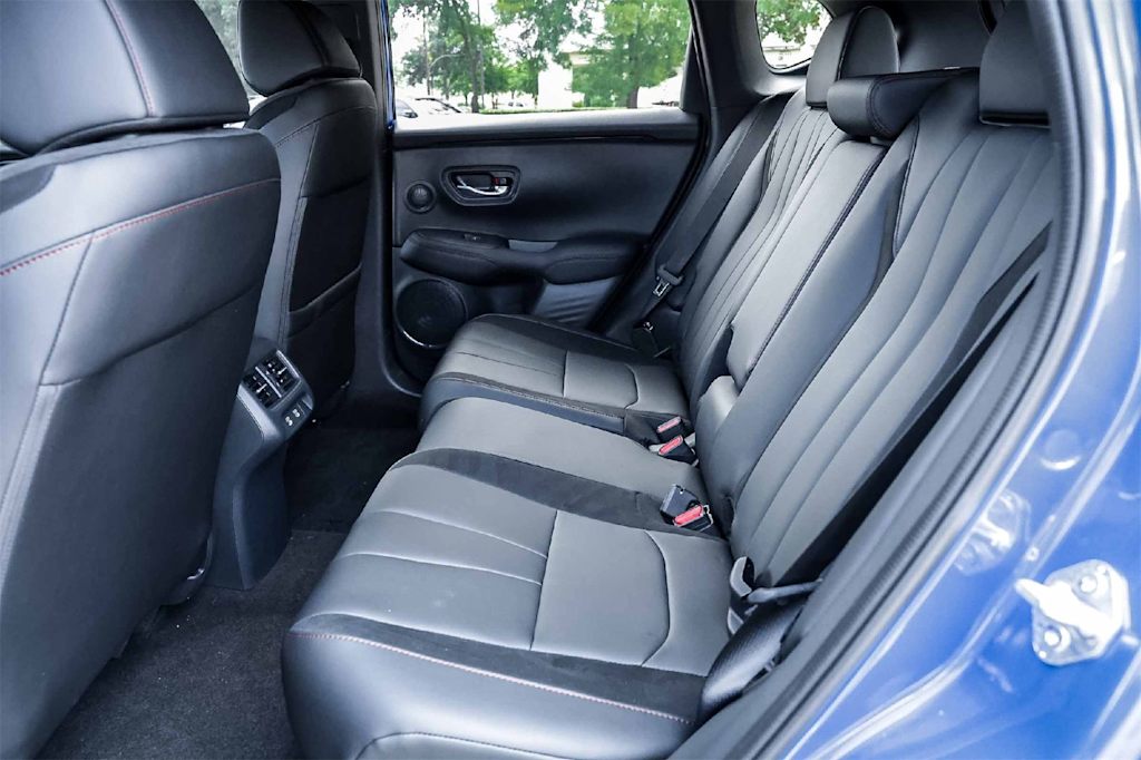 Thumbnail: 2025 Acura ADX - 21