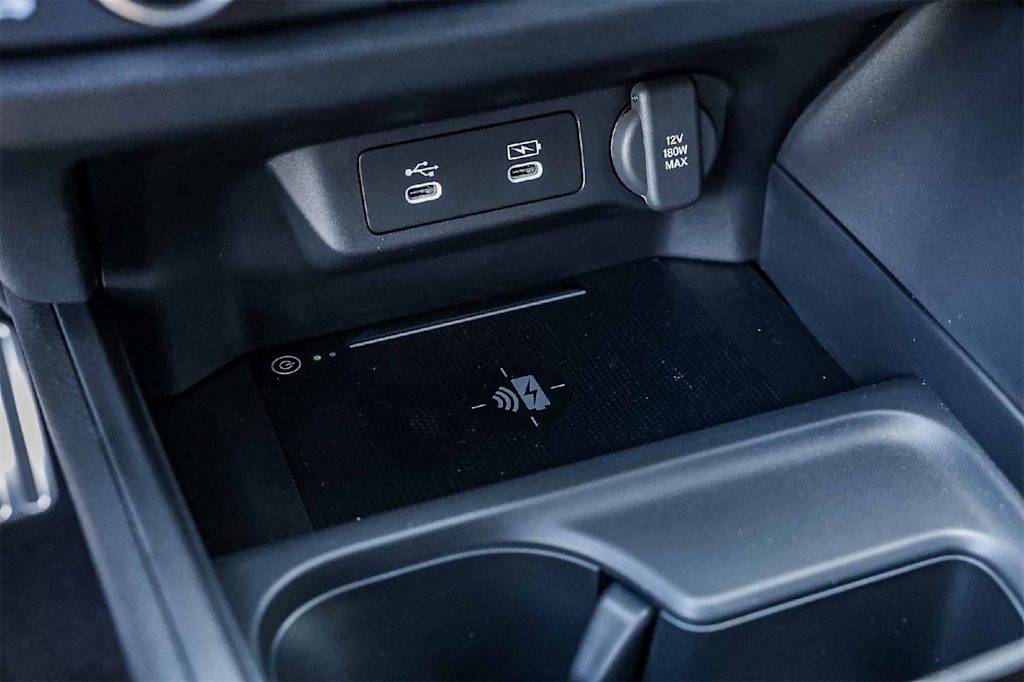 Thumbnail: 2025 Acura ADX - 25