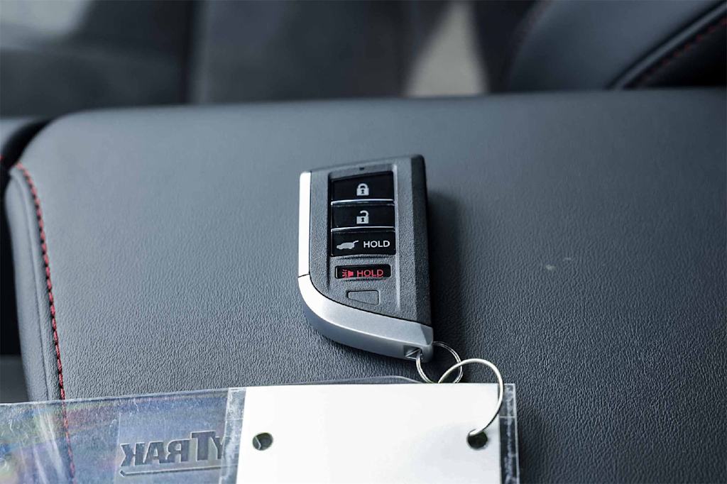 Thumbnail: 2025 Acura ADX - 18