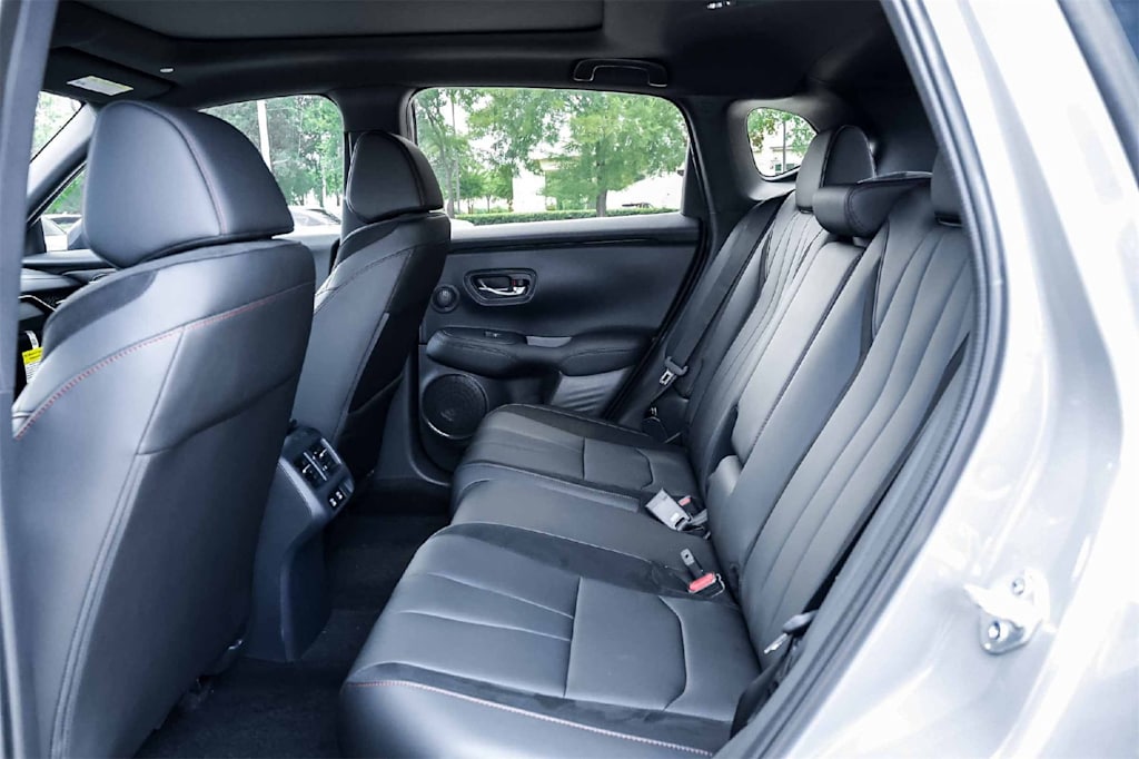 Thumbnail: 2025 Acura ADX - 21