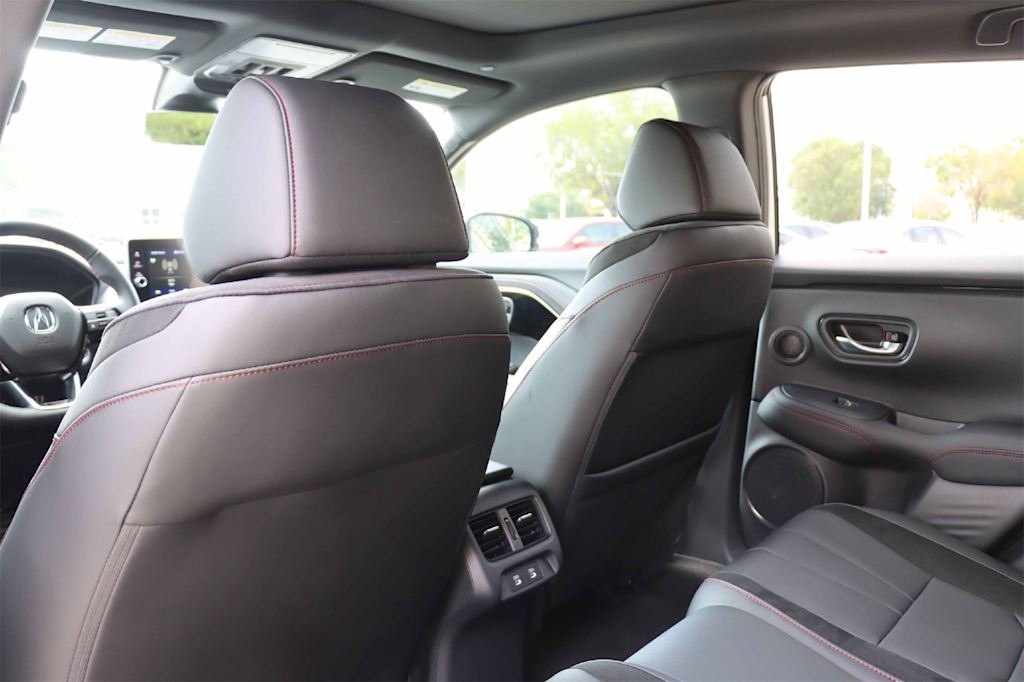 Thumbnail: 2025 Acura ADX - 13