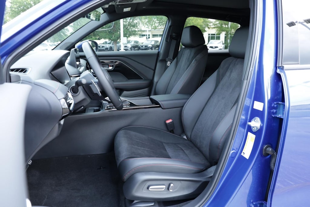 Thumbnail: 2025 Acura ADX - 11