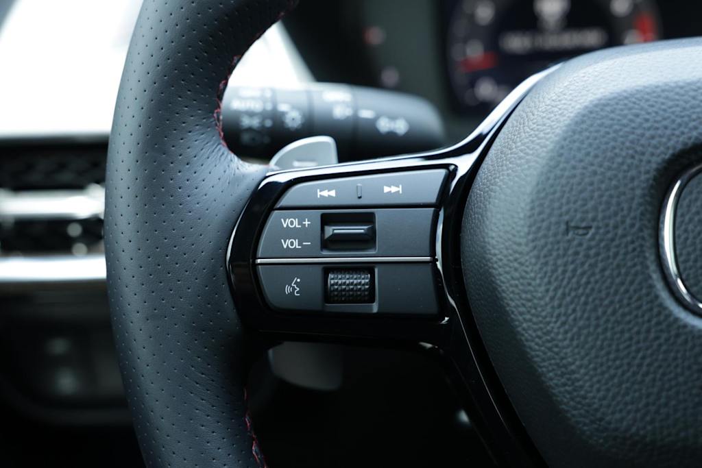 Thumbnail: 2025 Acura ADX - 22