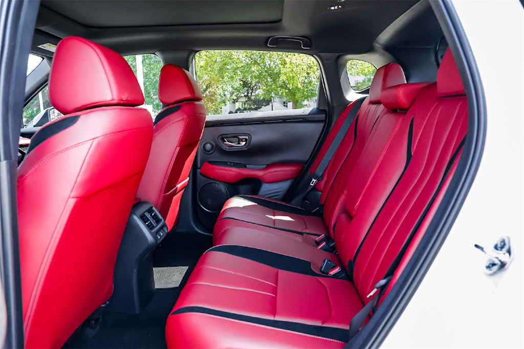 Thumbnail: 2025 Acura ADX - 21