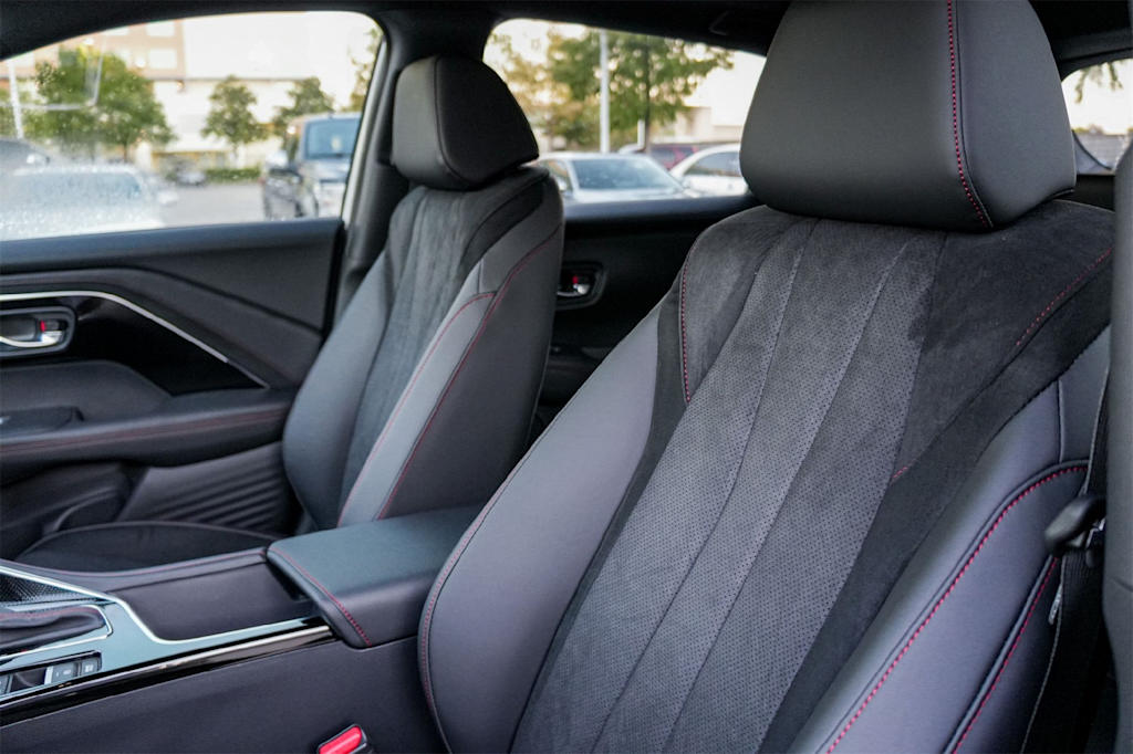 Thumbnail: 2025 Acura ADX - 11