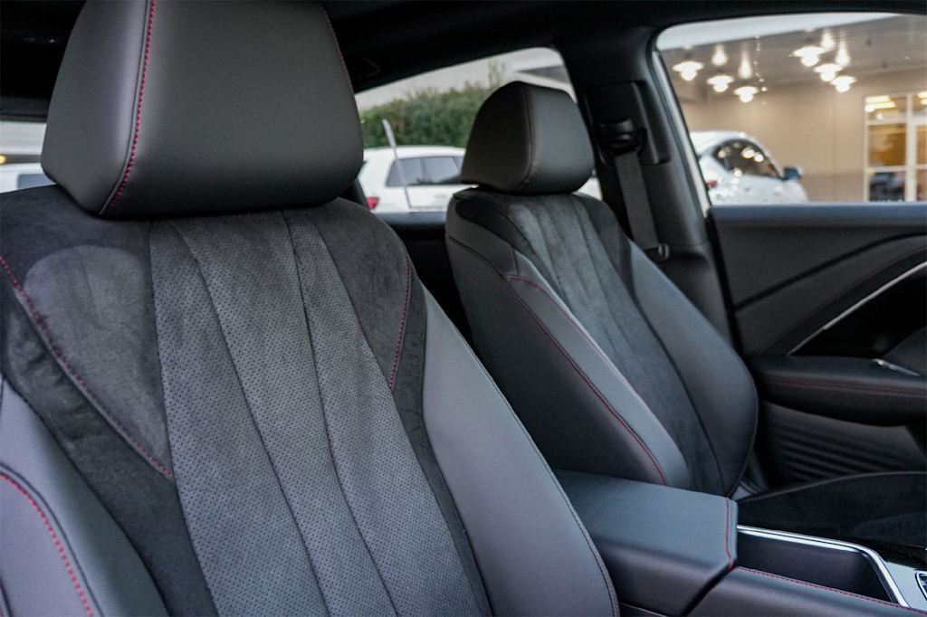 Thumbnail: 2025 Acura ADX - 21