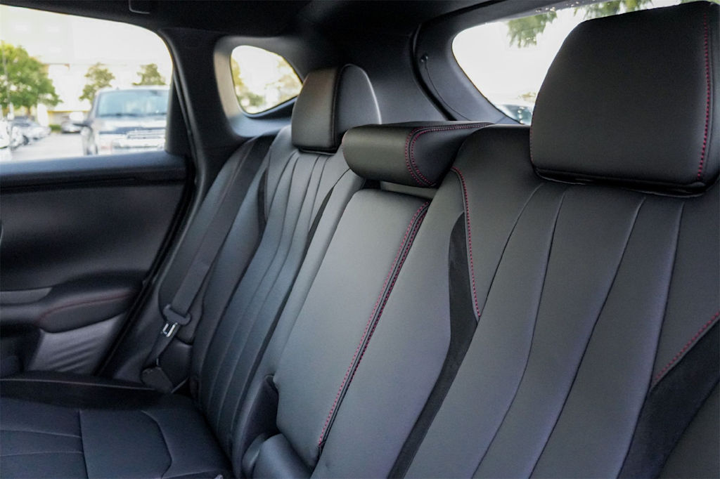 Thumbnail: 2025 Acura ADX - 13