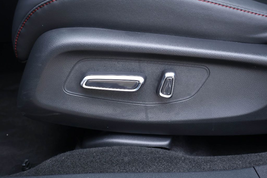 Thumbnail: 2025 Acura ADX - 23