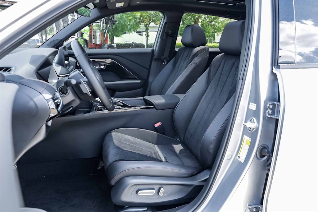 Thumbnail: 2025 Acura ADX - 11