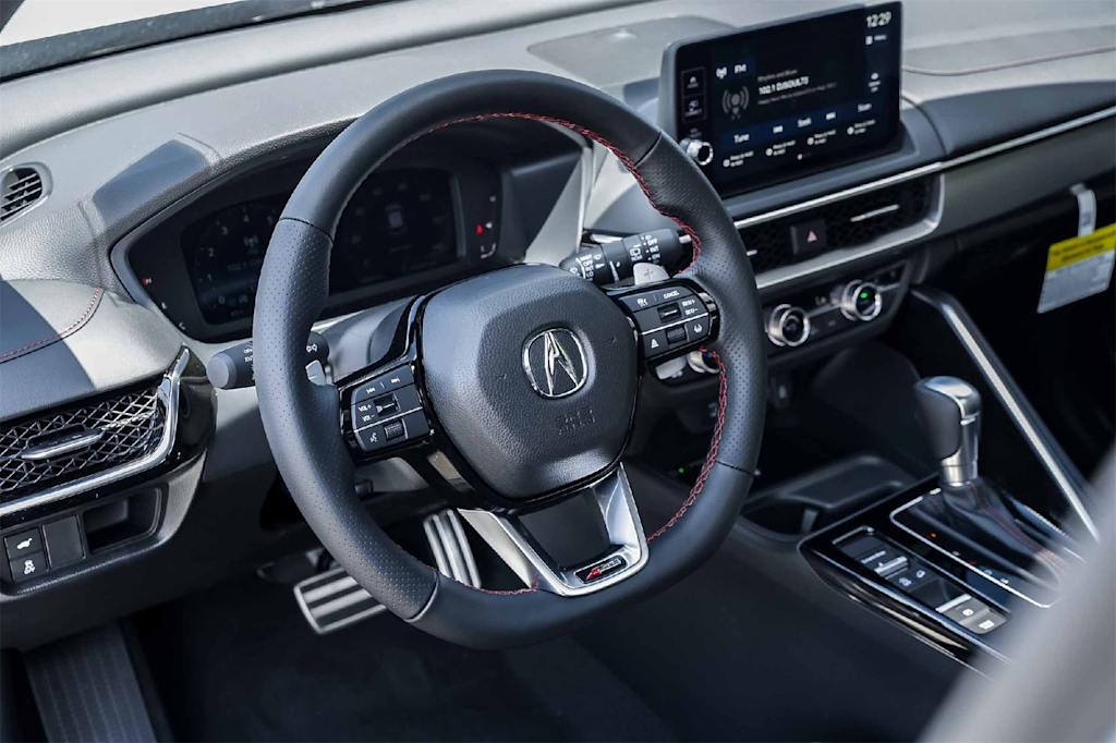 Thumbnail: 2025 Acura ADX - 2