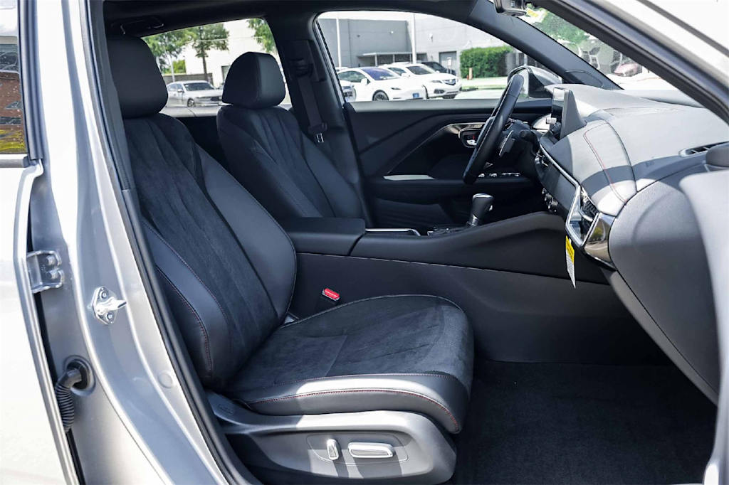 Thumbnail: 2025 Acura ADX - 12