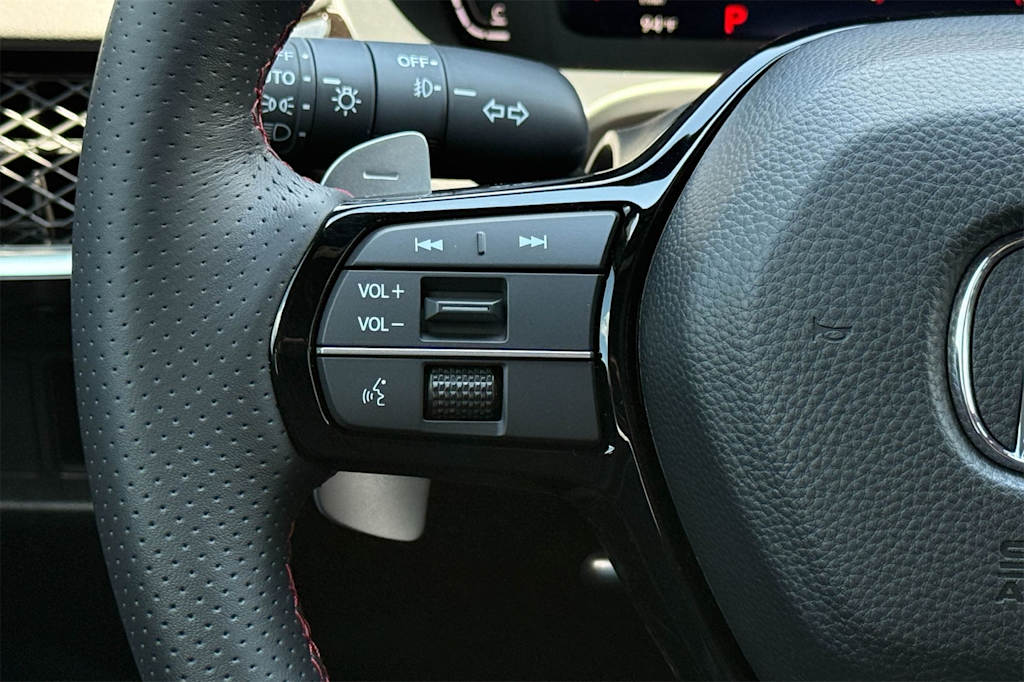 Thumbnail: 2025 Acura ADX - 22