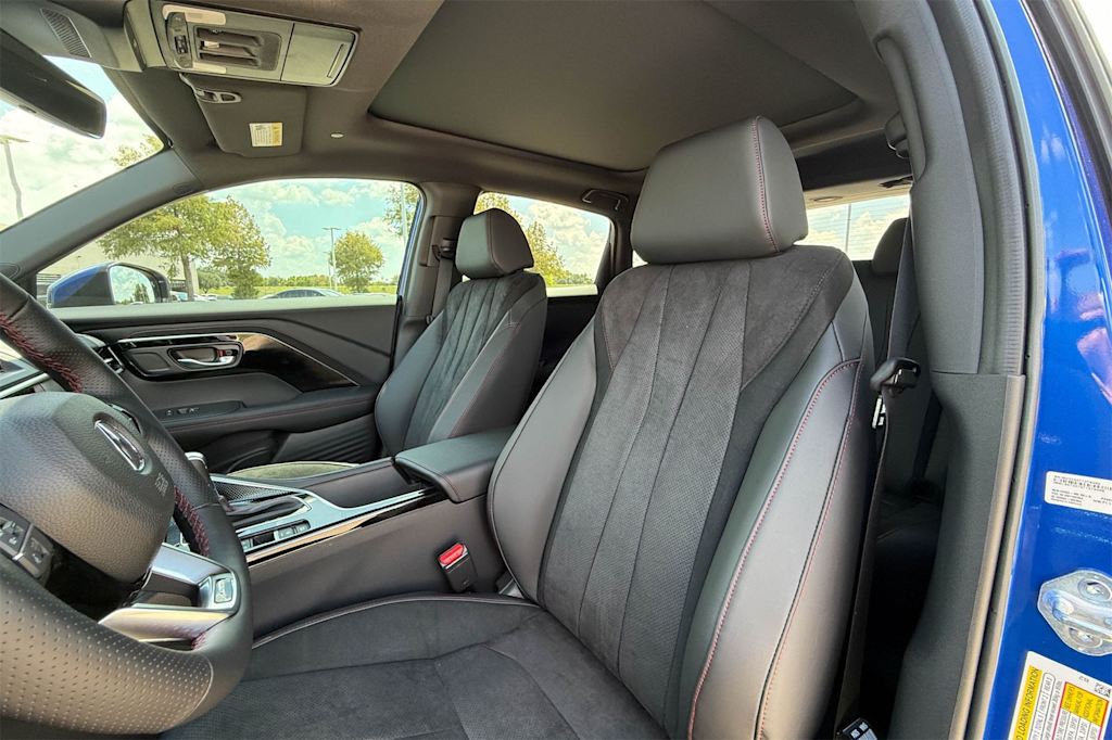 Thumbnail: 2025 Acura ADX - 10