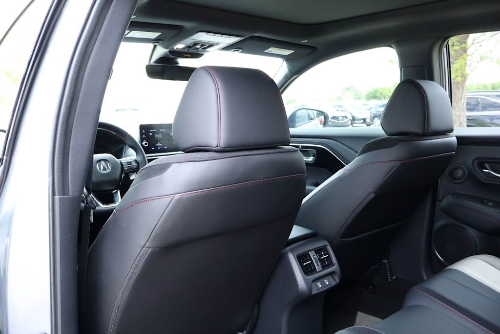 Thumbnail: 2025 Acura ADX - 13