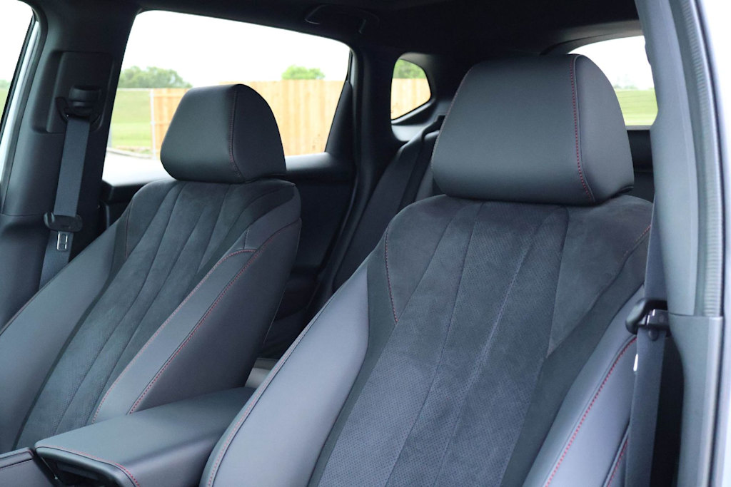 Thumbnail: 2025 Acura ADX - 11