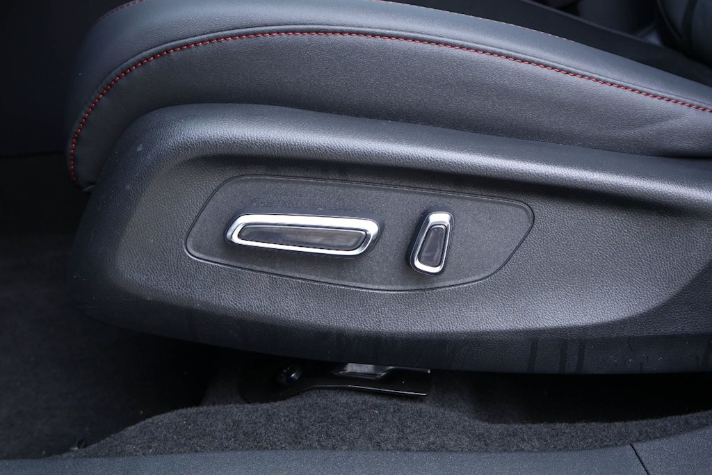 Thumbnail: 2025 Acura ADX - 23