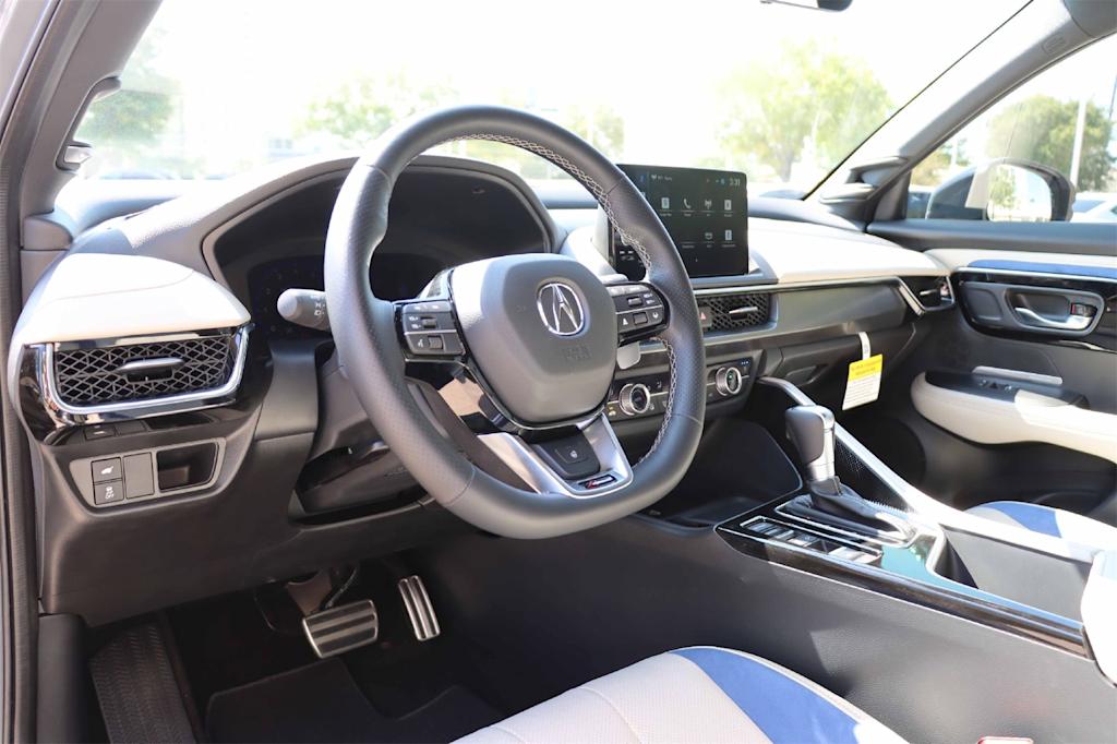 Thumbnail: 2025 Acura ADX - 2